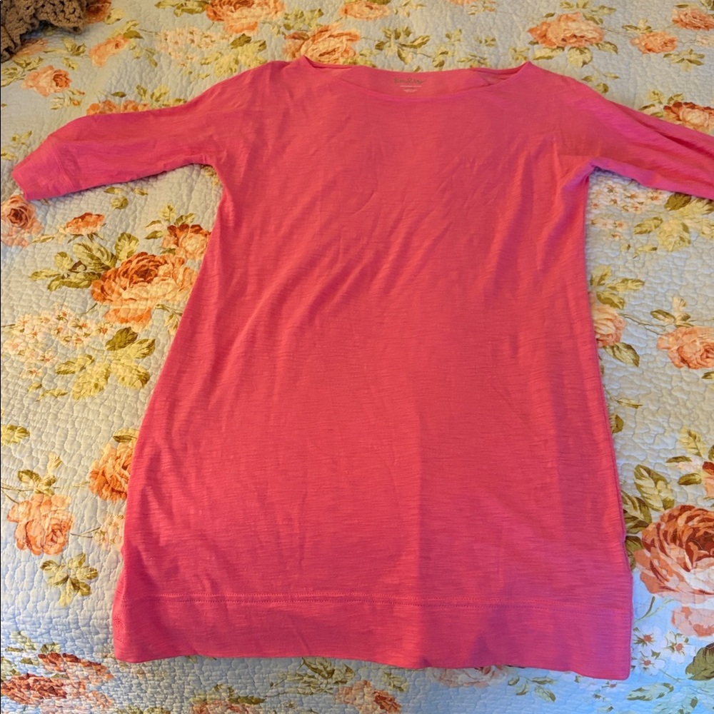 Lilly Pulitzer Vibrant Pink Cotton Dress. Super soft and casual. 3/4 sleeves